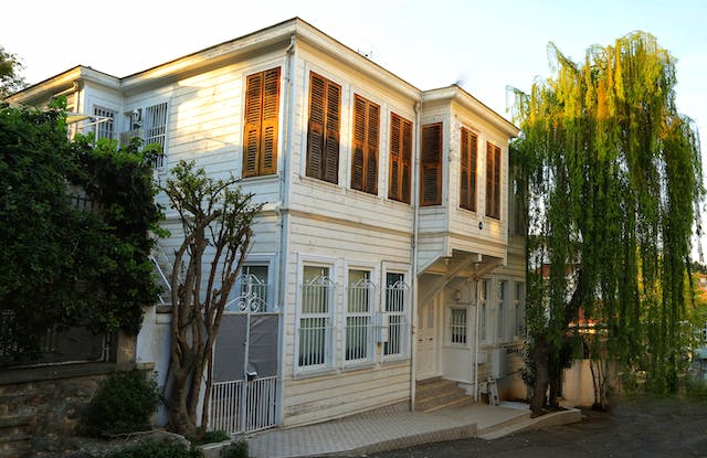 Home's Siding